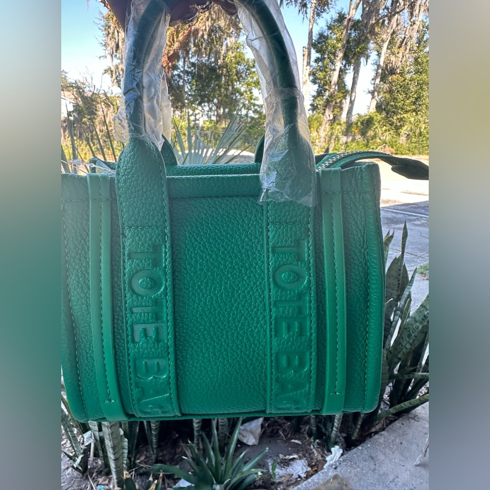 Vibrant Green. Mini tote Handbag and Wallet Set